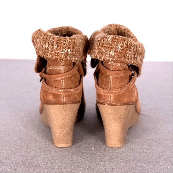 Bjorndal Brown Suede Leather Lilly Boot Booties Women's Size 7 Sweater Top Wedge - Picture 5 of 8